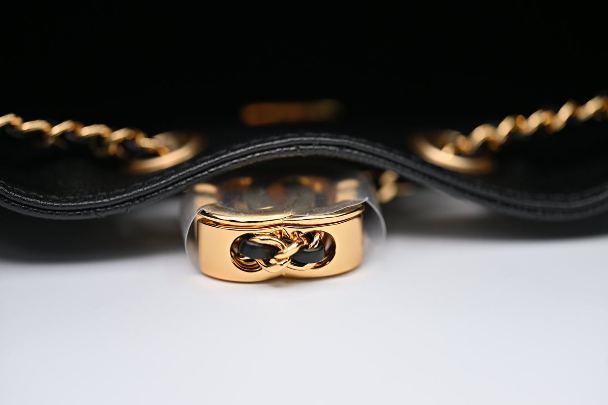 CHANEL 25 Small Handbag – Black Grained Calfskin