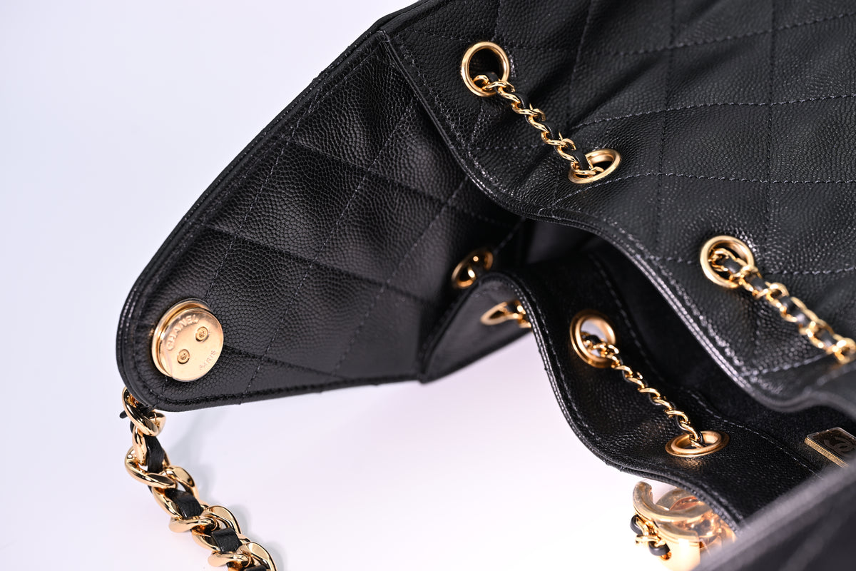 CHANEL 25 Small Handbag – Black Grained Calfskin